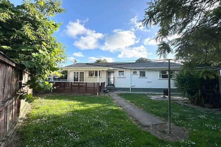 Photo of property in 28 Fairdale Avenue, Red Hill, Papakura, 2110