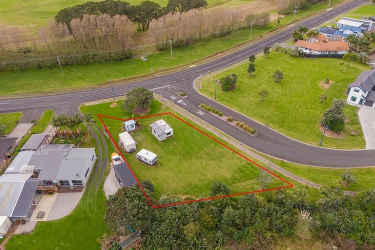 Photo of property in 1 Hei Esplanade, Whitianga, 3510