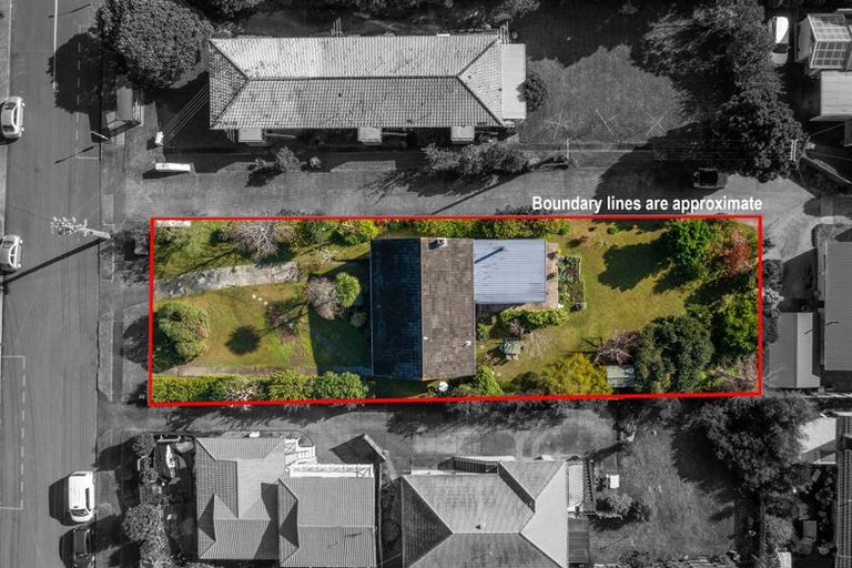 Photo of property in 25 Beatrice Avenue, Hillcrest, Auckland, 0627