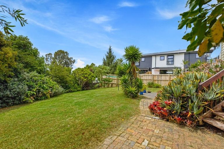 Photo of property in 253 Don Buck Road, Massey, Auckland, 0614