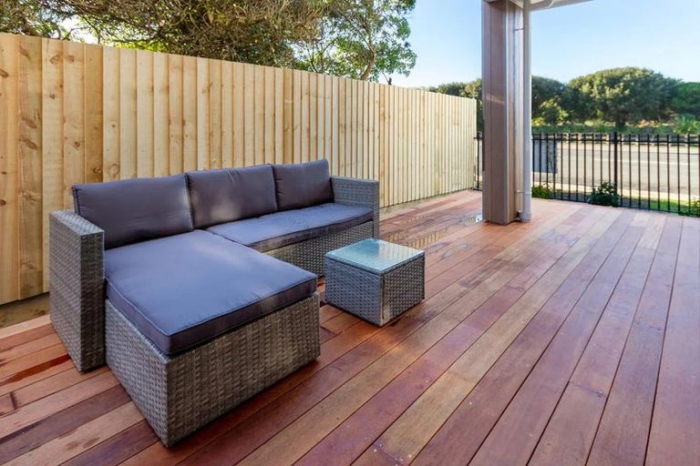 Photo of property in 1/49 Marine Parade, North New Brighton, Christchurch, 8083