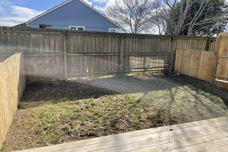 Photo of property in 70b Arimu Road, Papakura, 2110