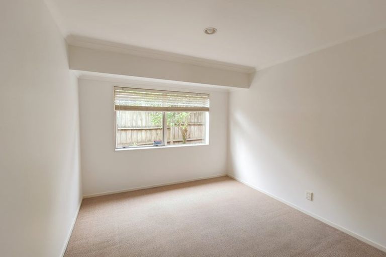 Photo of property in 3 Pukatea Avenue, Albany, Auckland, 0632