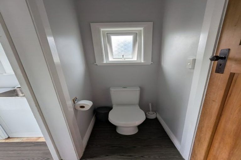 Photo of property in 80a Lyall Parade, Lyall Bay, Wellington, 6022