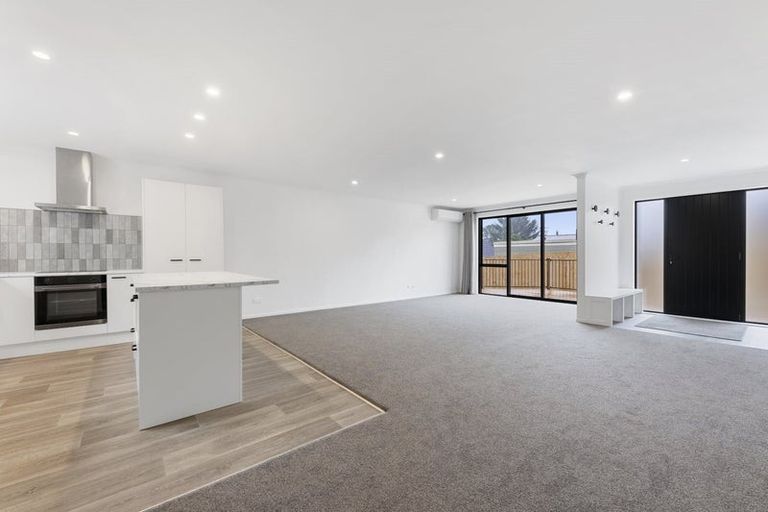 Photo of property in 30b Russell Road, Manurewa, Auckland, 2102