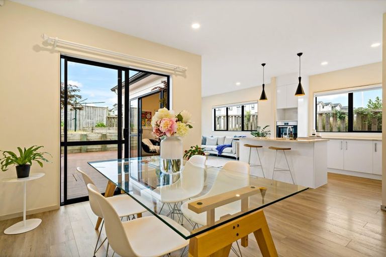 Photo of property in 70 Kano Way, Hobsonville, Auckland, 0616