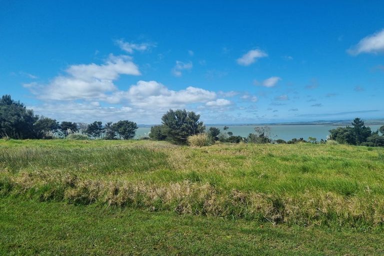 Photo of property in 88 Omana Avenue, Shelly Beach, South Head, 0874