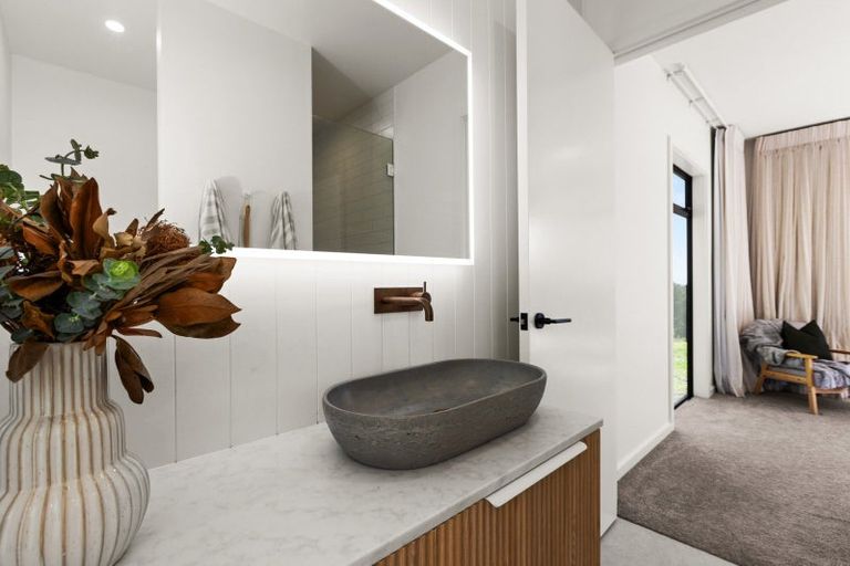 Photo of property in 3 Te Roera Drive, Taradale, Napier, 4112