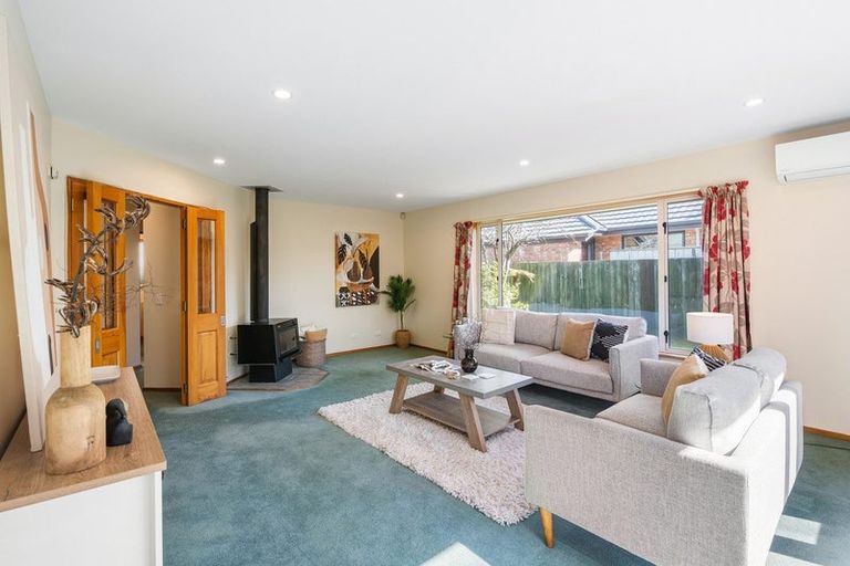 Photo of property in 32a Sawyers Arms Road, Northcote, Christchurch, 8052