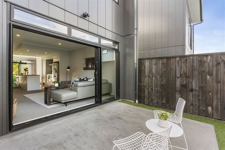 Photo of property in 101 Glidepath Road, Hobsonville, Auckland, 0616