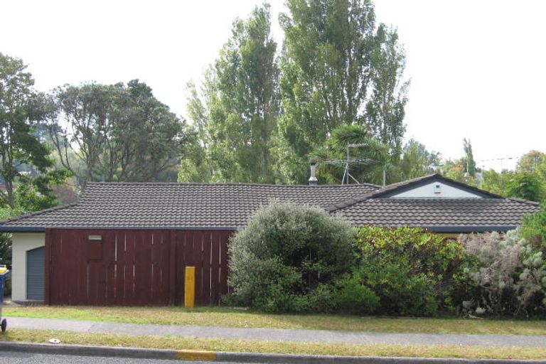 Photo of property in 136 Stapleford Crescent, Browns Bay, Auckland, 0630