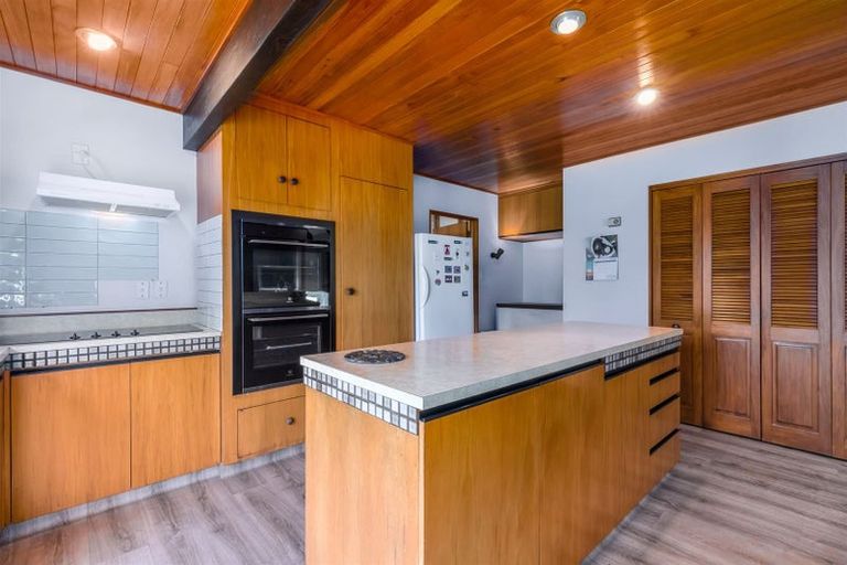 Photo of property in 14 Ngarara Road, Waikanae, 5036