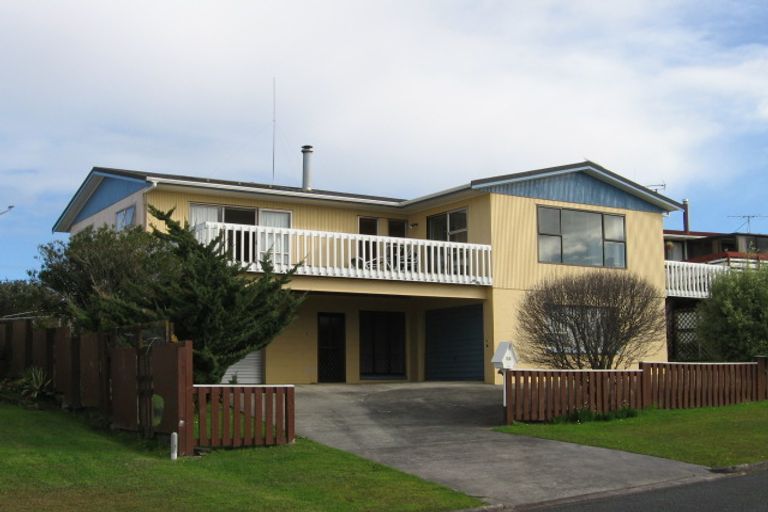 Photo of property in 33 Kawau View Road, Snells Beach, 0920