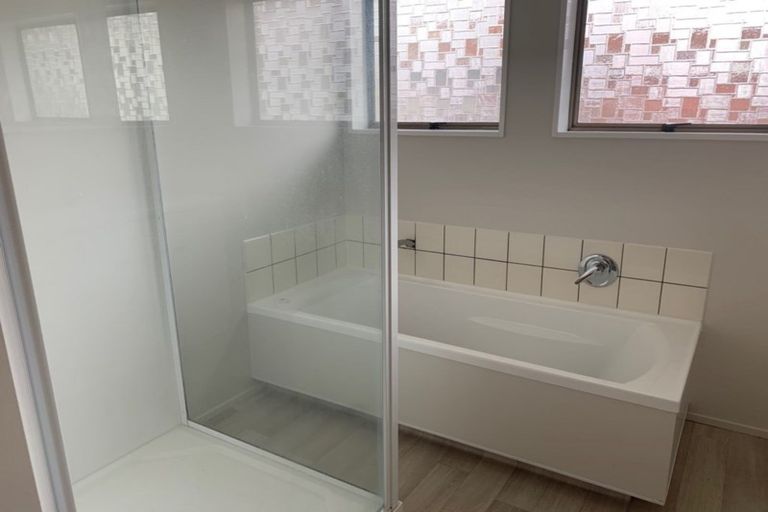 Photo of property in 20 Norfolk Rise, Waiuku, 2123