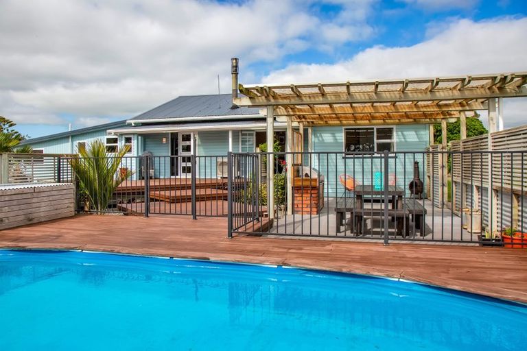 Photo of property in 1288 Normanby Road, Manaia, Hawera, 4678