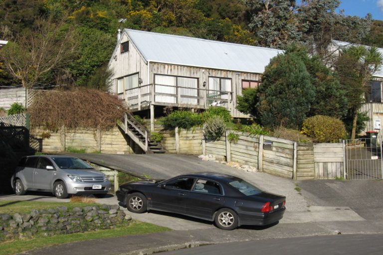 Photo of property in 1/77 Petrie Street, Wainuiomata, Lower Hutt, 5014