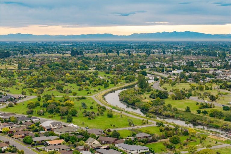 Photo of property in 10 Cowper Place, Avondale, Christchurch, 8061