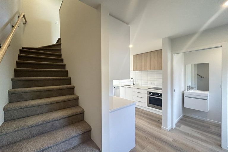 Photo of property in 8/7 Wainuiomata Road, Wainuiomata, Lower Hutt, 5014