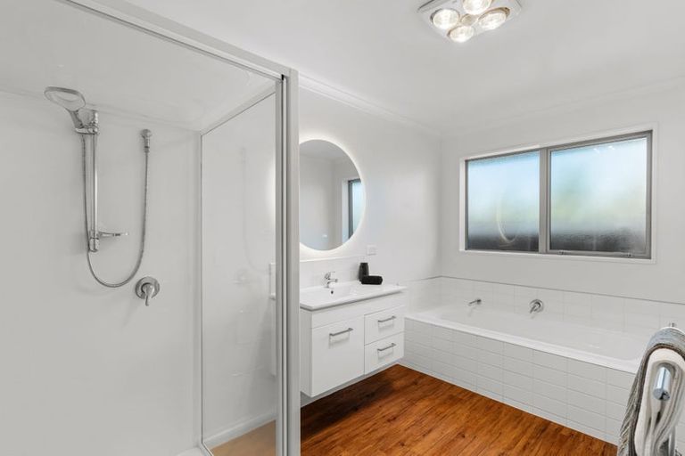 Photo of property in 10 Hurricane Way, Wigram, Christchurch, 8042