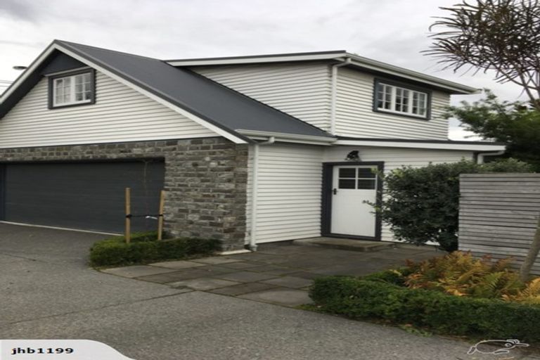 Photo of property in 81 Main Road, Redcliffs, Christchurch, 8081