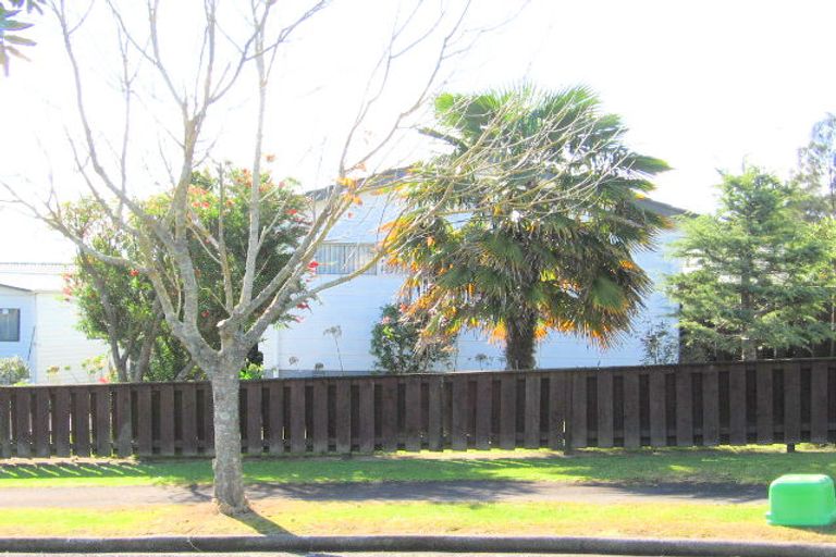 Photo of property in 16 Courant Place, Clover Park, Auckland, 2019