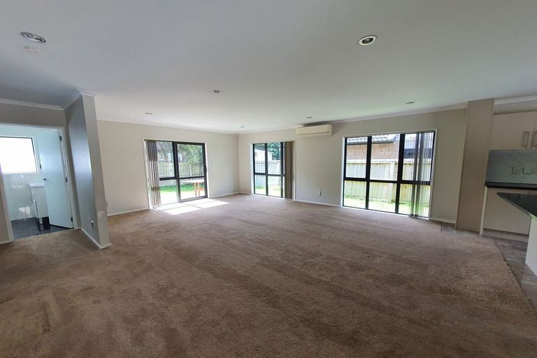 Photo of property in 813 Te Atatu Road, Te Atatu Peninsula, Auckland, 0610
