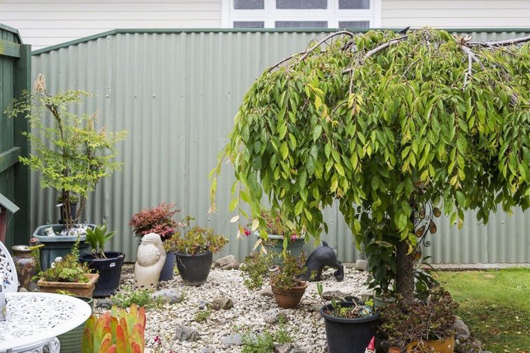 Photo of property in 634 Queen Street East, Levin, 5510