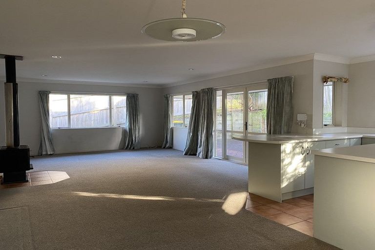Photo of property in 1/15 Roys Road, Weymouth, Auckland, 2103