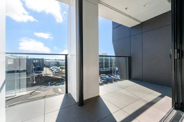 Photo of property in 413/19 Rawene Road, Birkenhead, Auckland, 0626