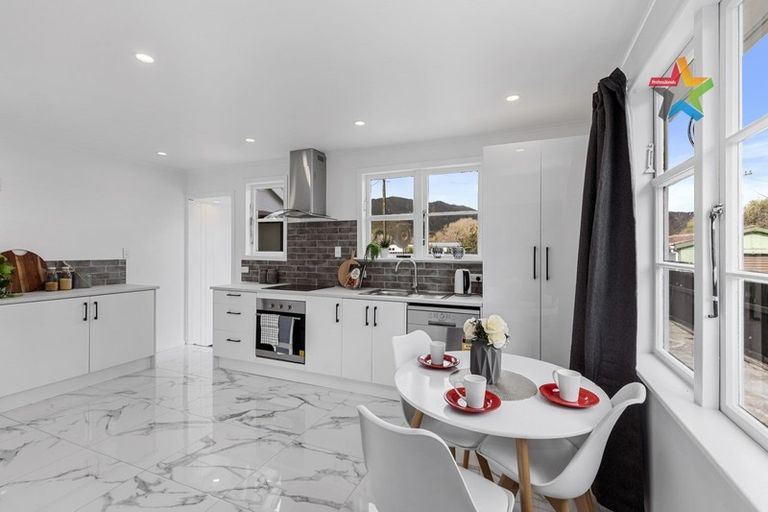 Photo of property in 16 Harris Street, Naenae, Lower Hutt, 5011