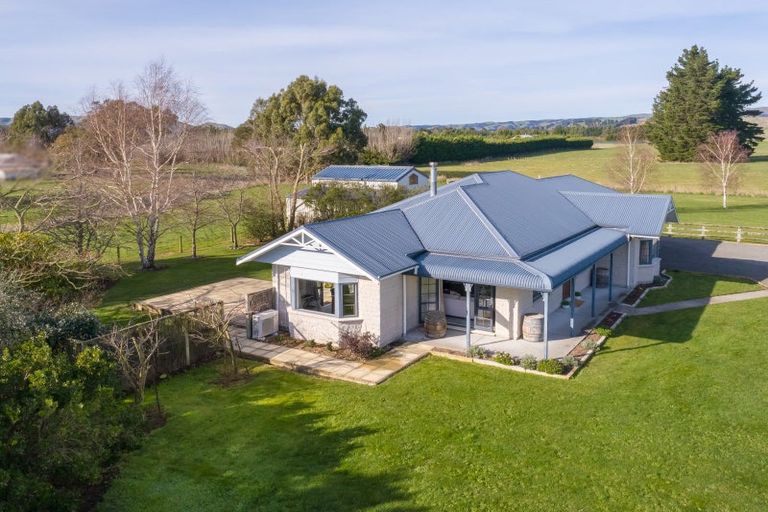 Photo of property in 15 Campbell Drive, Martinborough, 5711