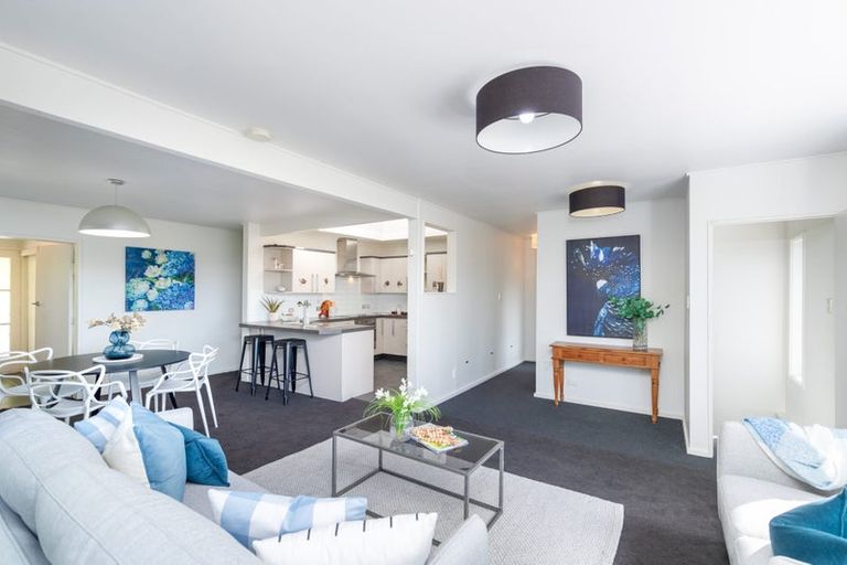 Photo of property in 171 Miromiro Road, Normandale, Lower Hutt, 5010