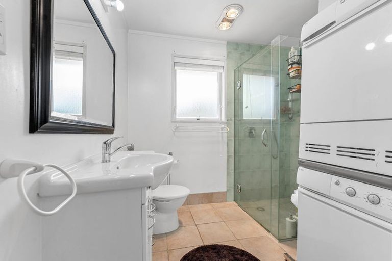 Photo of property in 1/14 Stanniland Street, Sunnyhills, Auckland, 2010