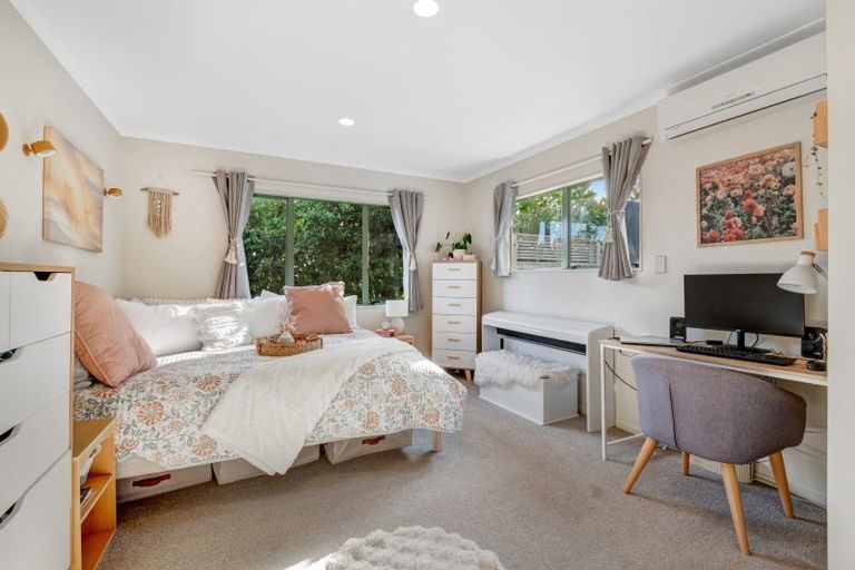 Photo of property in 25a Jelas Road, Red Beach, 0932