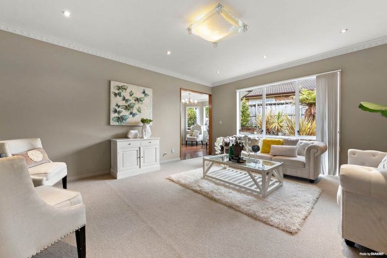 Photo of property in 8 Elkstone Place, Henderson, Auckland, 0612