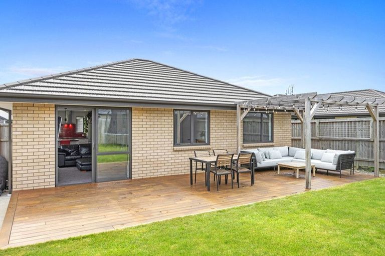 Photo of property in 17 Minerva Crescent, Woodend, 7610