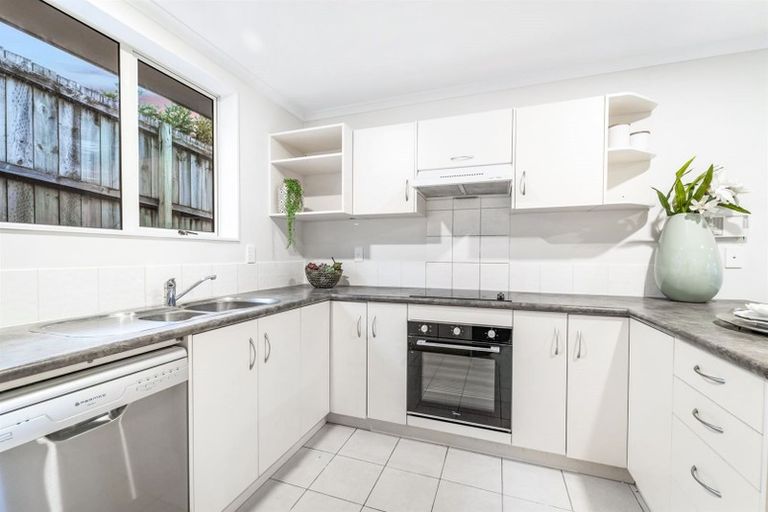 Photo of property in 75 Riverside Drive, Waiuku, 2123