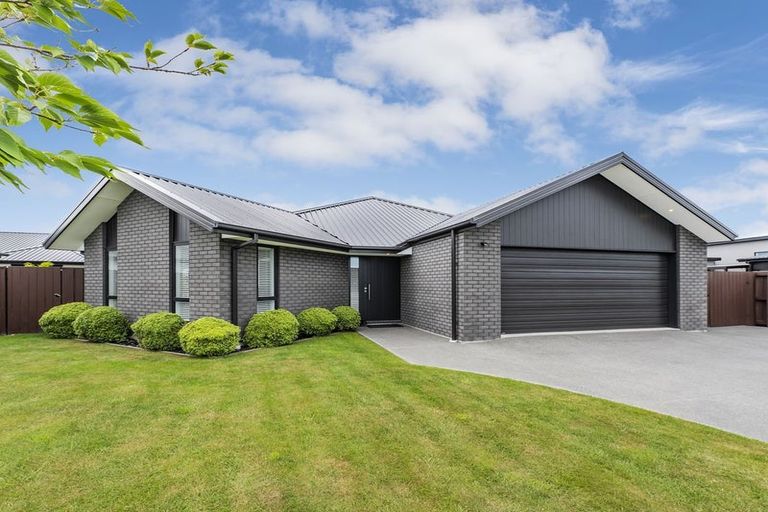 Photo of property in 3 Maurice James Way, Prebbleton, 7604