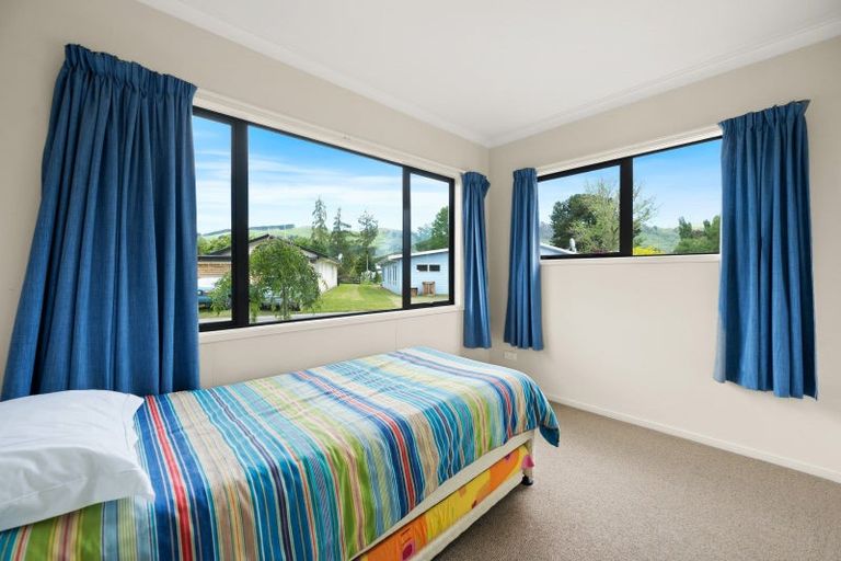 Photo of property in 7 Lakemere Way, Kinloch, Taupo, 3377