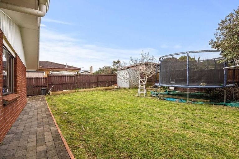 Photo of property in 11 Jillteresa Crescent, Half Moon Bay, Auckland, 2012
