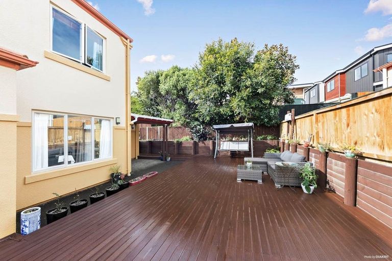 Photo of property in 9 Bickleigh Grove, New Lynn, Auckland, 0600