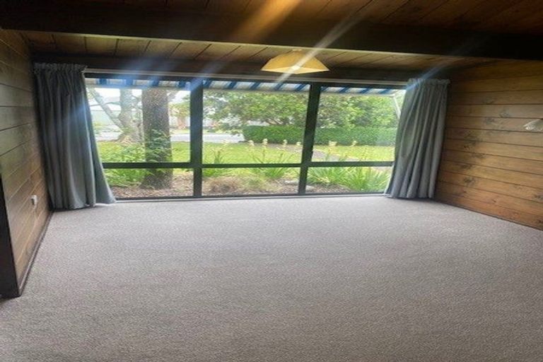 Photo of property in 295 Mangorei Road, Merrilands, New Plymouth, 4312
