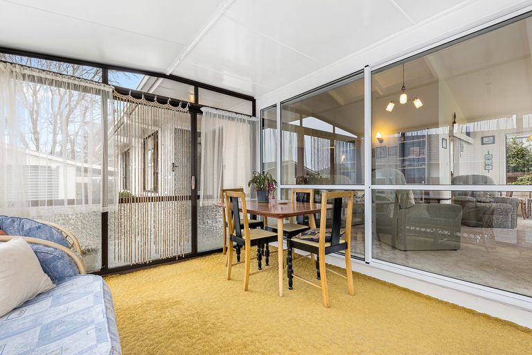 Photo of property in 16a Fenhall Street, Russley, Christchurch, 8042