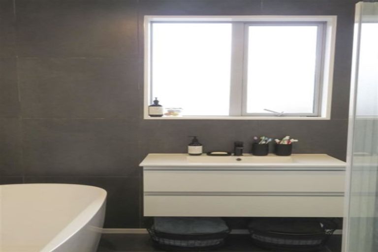 Photo of property in 19 Milton Street, Gore, 9710