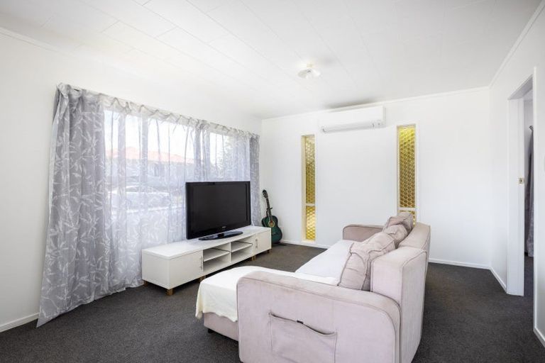 Photo of property in 3a Naumai Place, Spotswood, New Plymouth, 4310