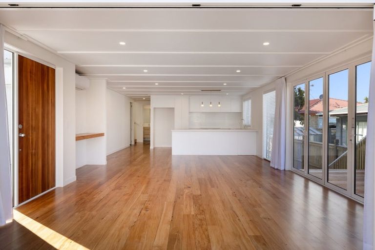 Photo of property in 320b Oceanbeach Road, Mount Maunganui, 3116