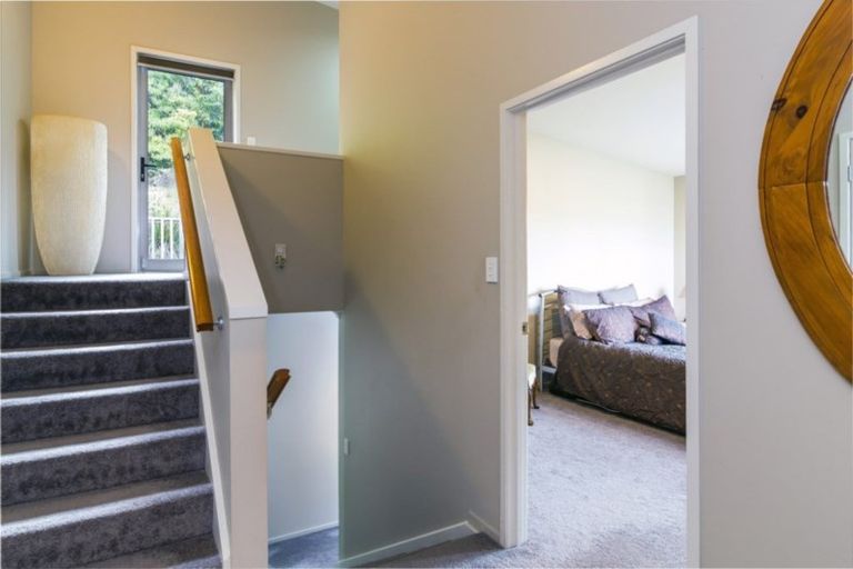 Photo of property in 33 Shera Street, Acacia Bay, Taupo, 3330