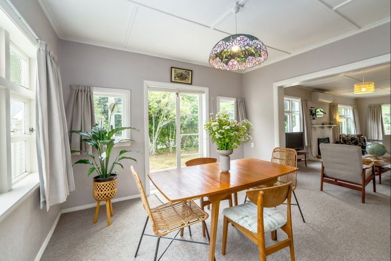 Photo of property in 12a Kuratawhiti Street, Greytown, 5712