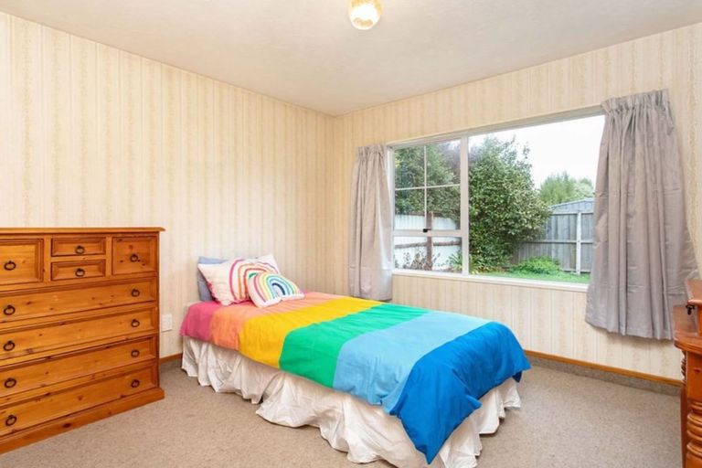 Photo of property in 8a Janet Street, Upper Riccarton, Christchurch, 8041