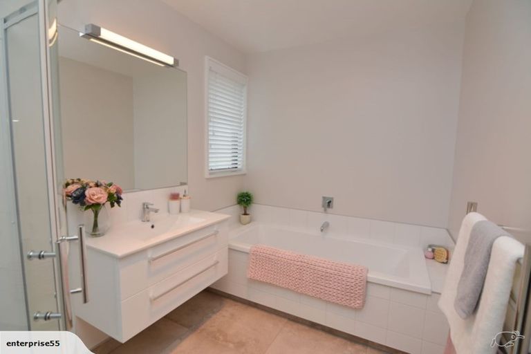 Photo of property in 29 Kingsbridge West, Burwood, Christchurch, 8083